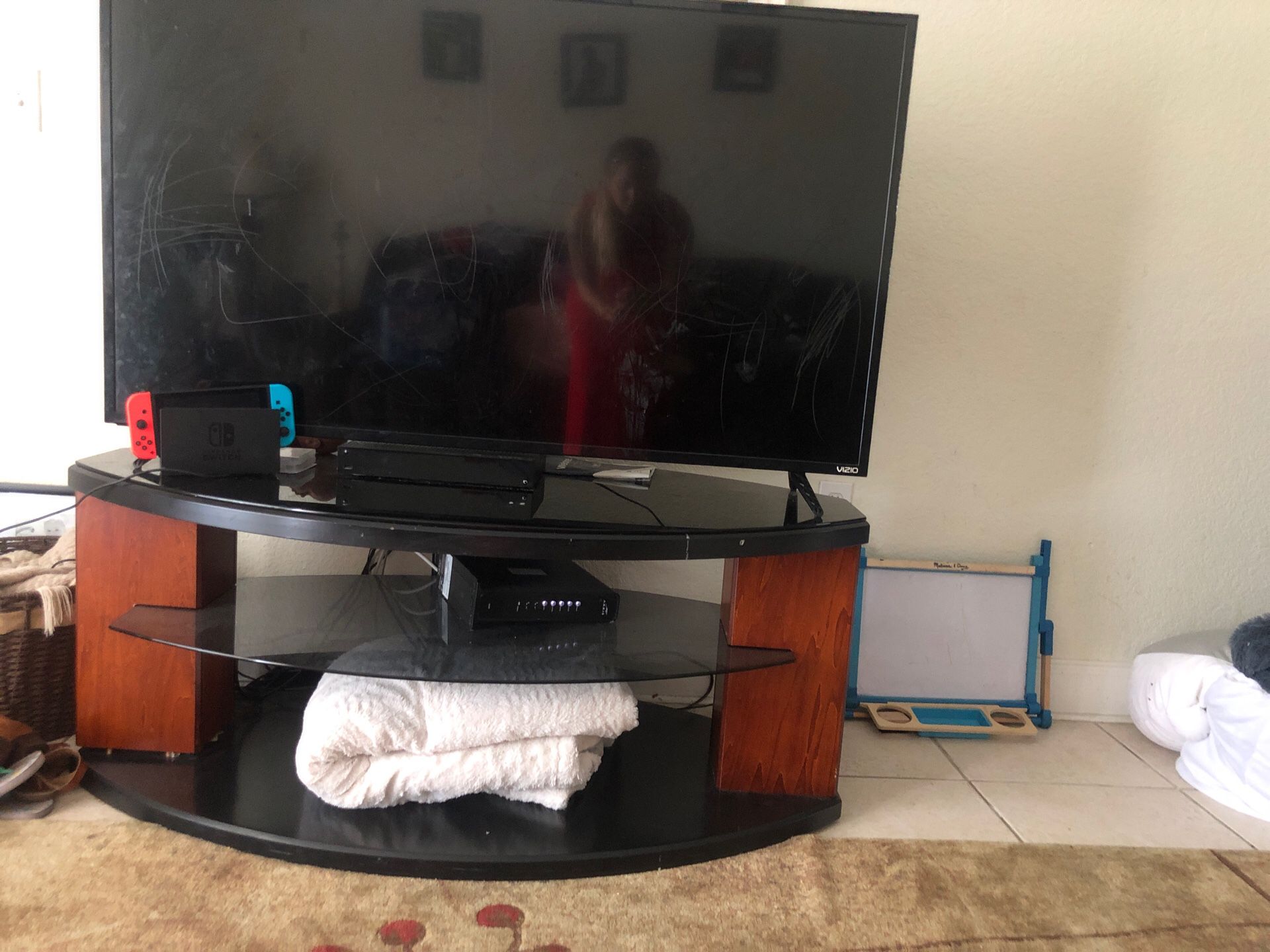 60 inch TV STAND FREE