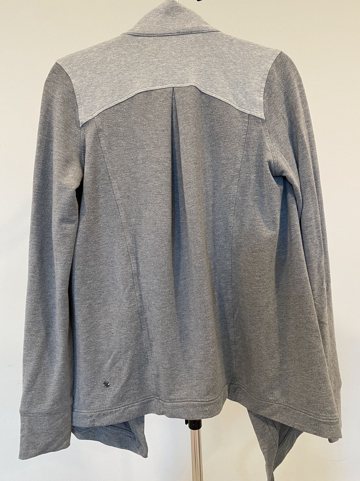Lululemon Gray Wrap Sweater - Small