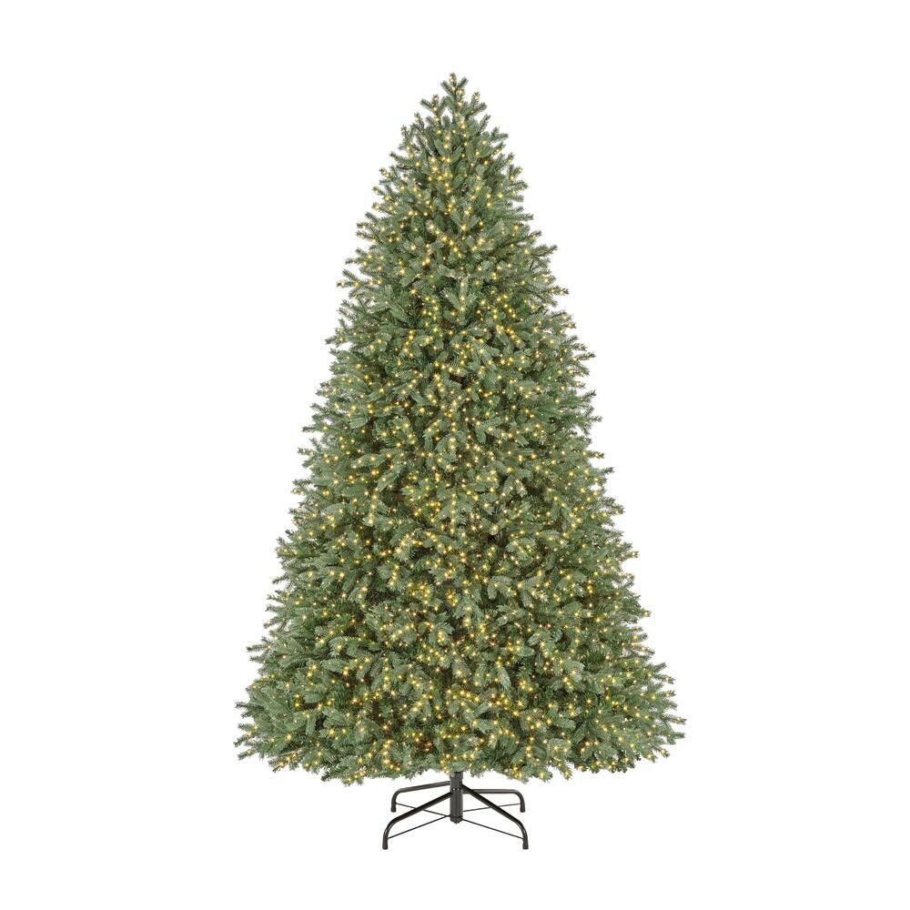 Designer Christmas Tree, BRAND NEW. 7.5 ft Mayfield Balsam Fir LED Pre-Lit Artif