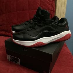 Jordan 11 Low 