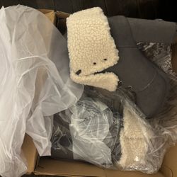 Shoe Dazzle Charcoal Heeled Boots With Shearling Cuff