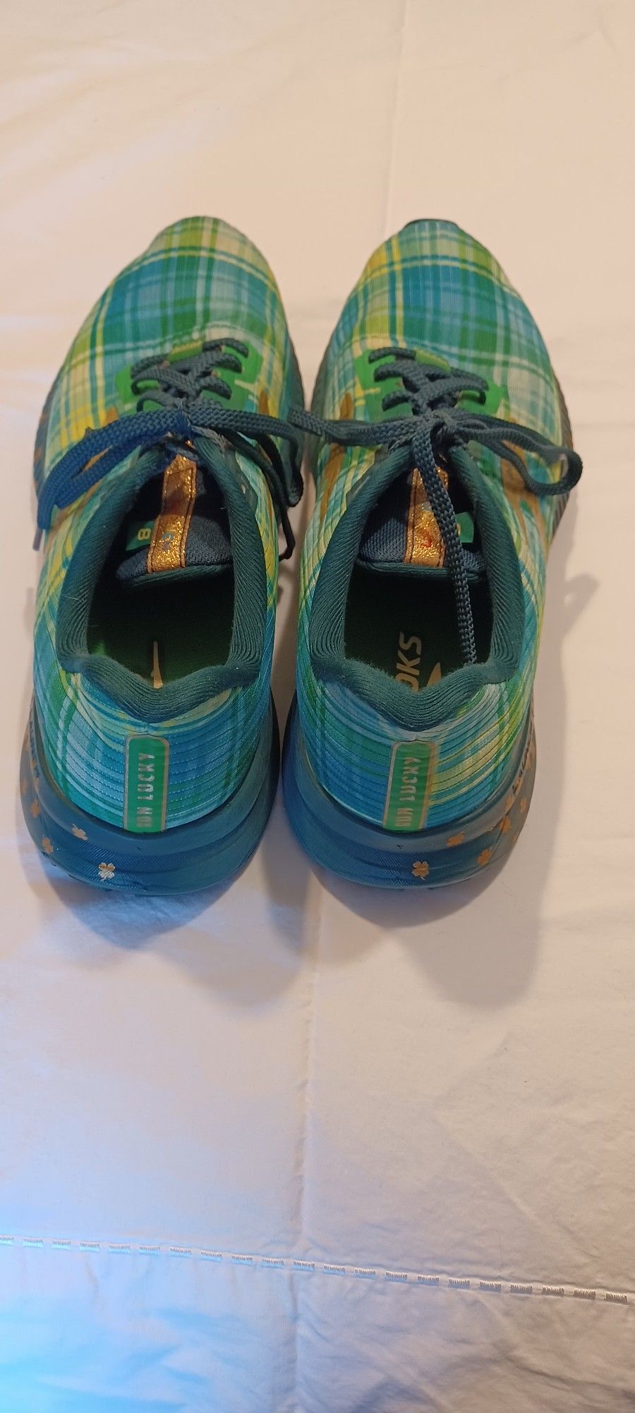 BROOKS Mens Lunch GTS 8