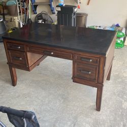 Desk For sale