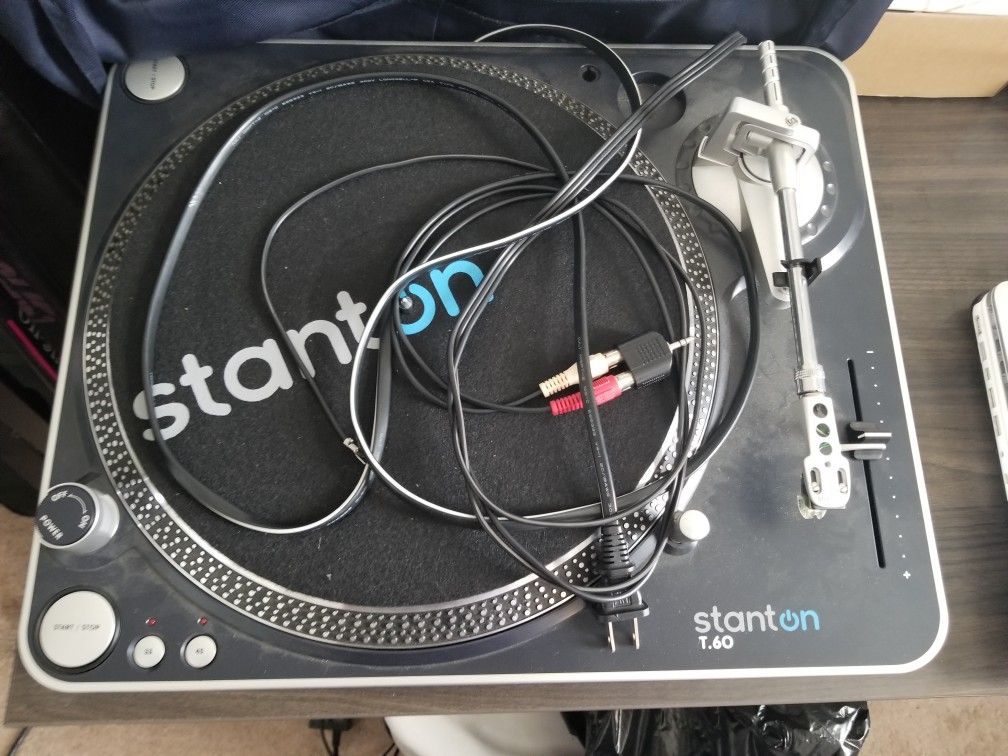 Stanton T60 Turntable