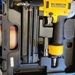 Dewalt 18 ga brad nailer in excellent condition