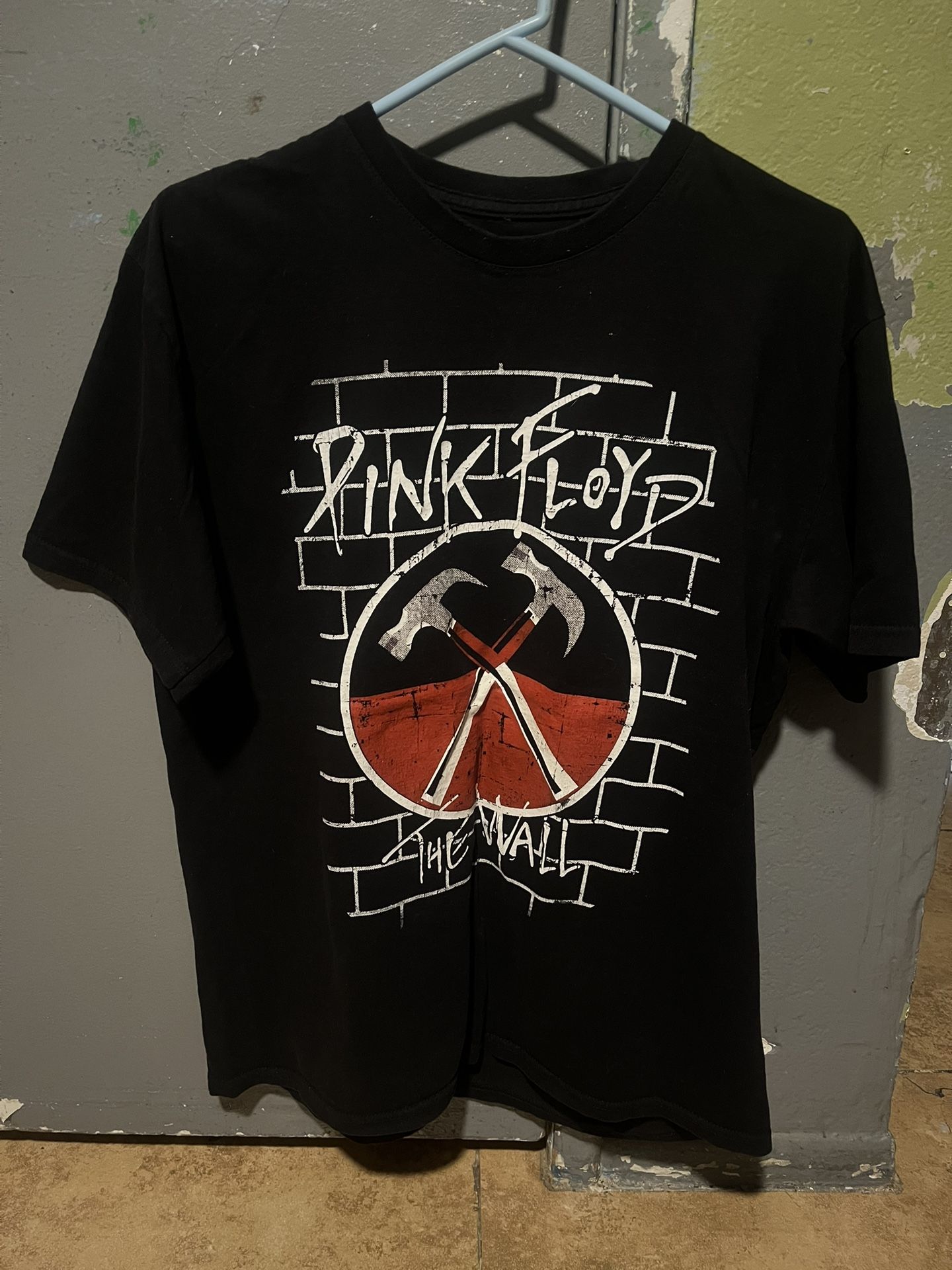 Pink Floyd Shirt, Size Medium