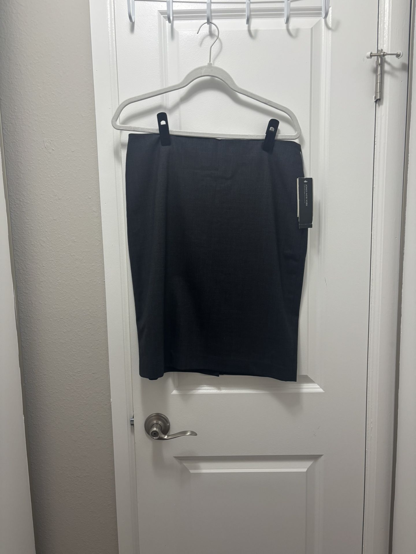 Never Worn Dark Gray Jones New York Pencil Skirt