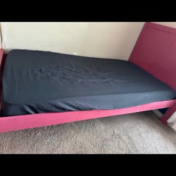 bed frame w mattress 