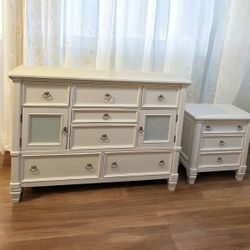 Beautiful Dresser Set - Mirror 