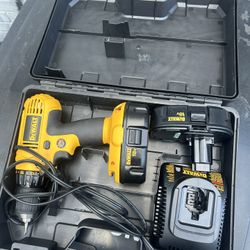 18v DEWALT WIRELESS DRILL
