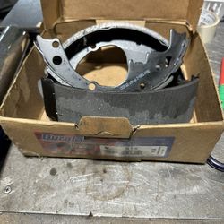 Rear drum brake pads 