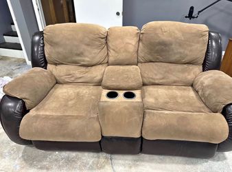 OFFER ME Reclining Loveseat with Center Console