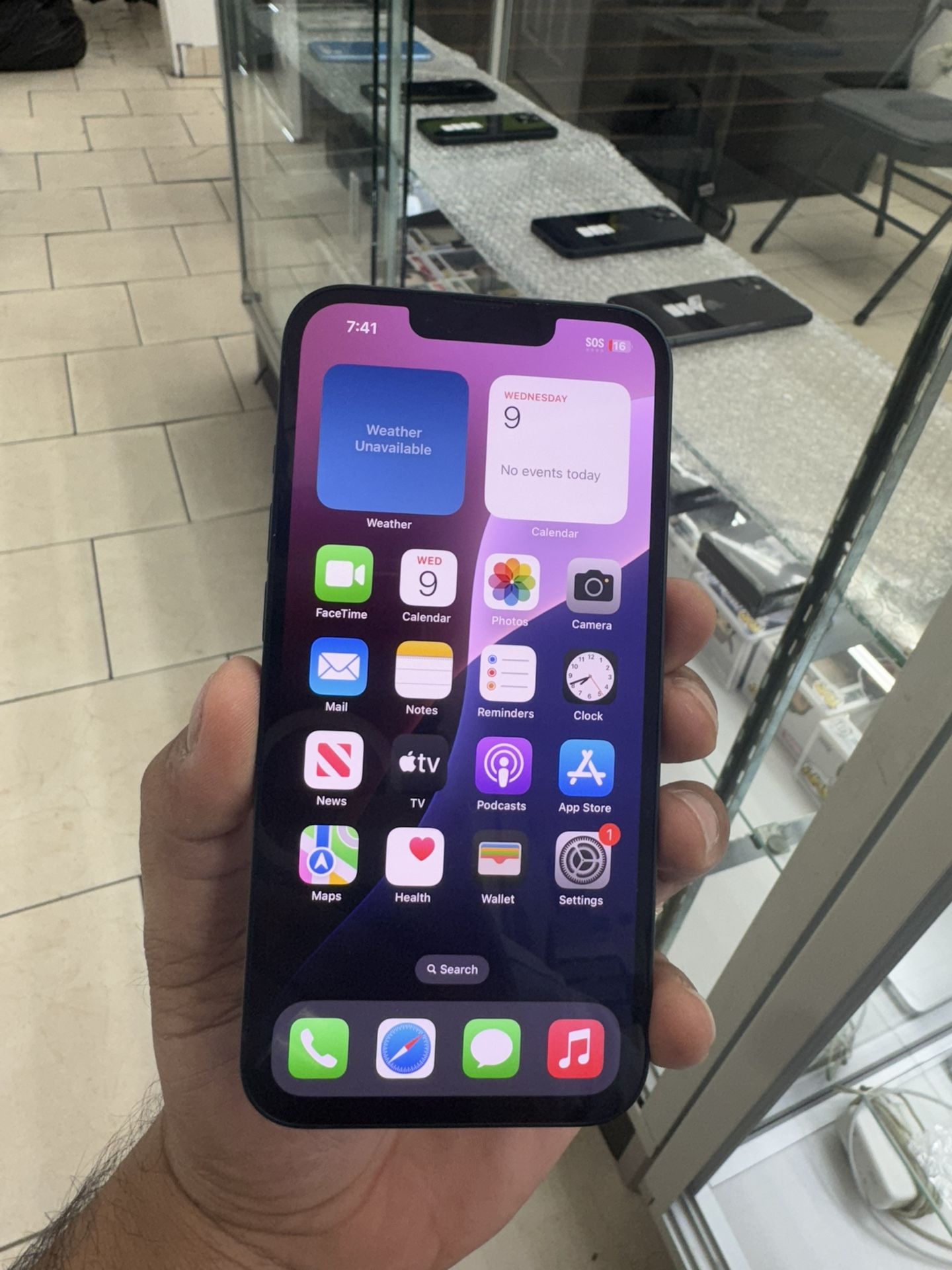 Iphone 13 128gb Factory unlocked with charger