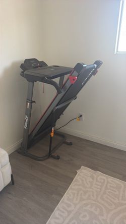 Walking pad / treadmill
