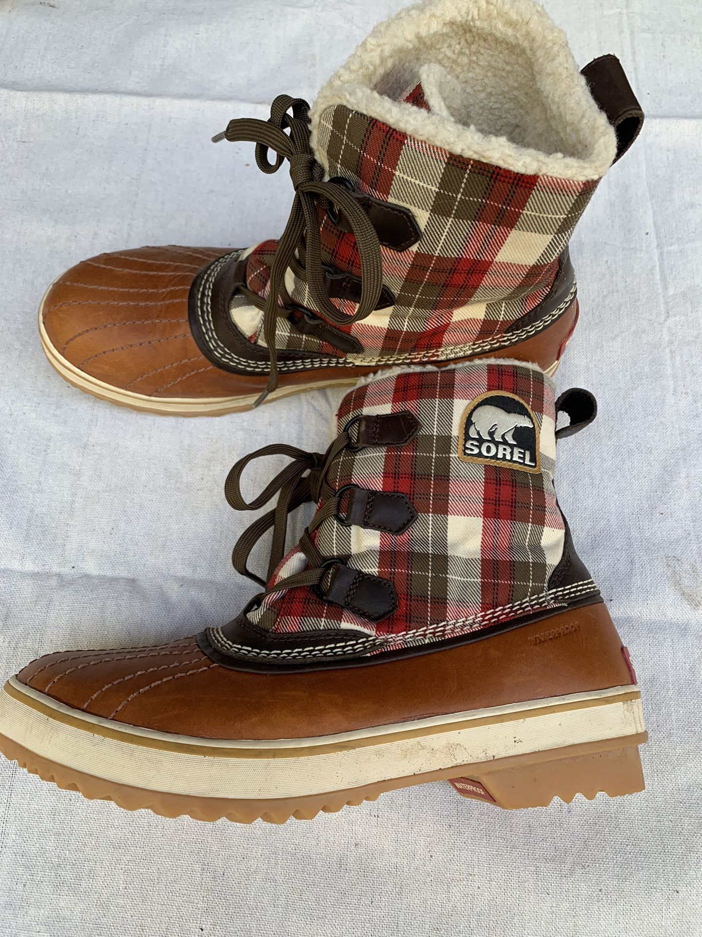Sorel Checkered Lined Boots ladies 10.5
