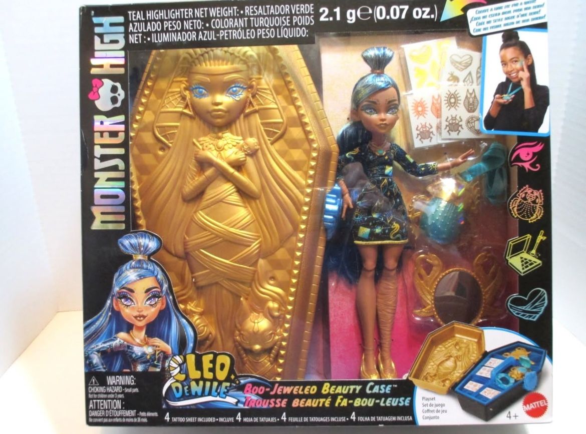 Monster High Doll Cleo De Nile Golden Glam Case Beauty Kit