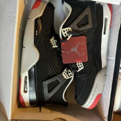 Jordan 4 Bred