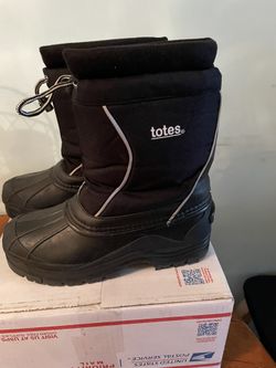 Weatherproof Boots Boys Size 7- Run Big