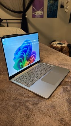Microsoft Surface Laptop 13”  2025