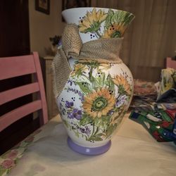 HAND CRAFTED DECOUPAGED FLORAL VASE 