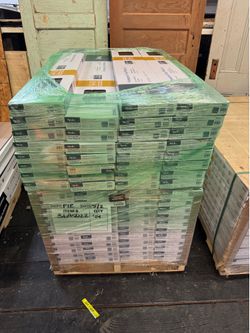 Style Selections Chestnut Oak 20-mil × 7in W x 48in L Waterproof Luxury Vinyl Plank Flooring (18.62)
