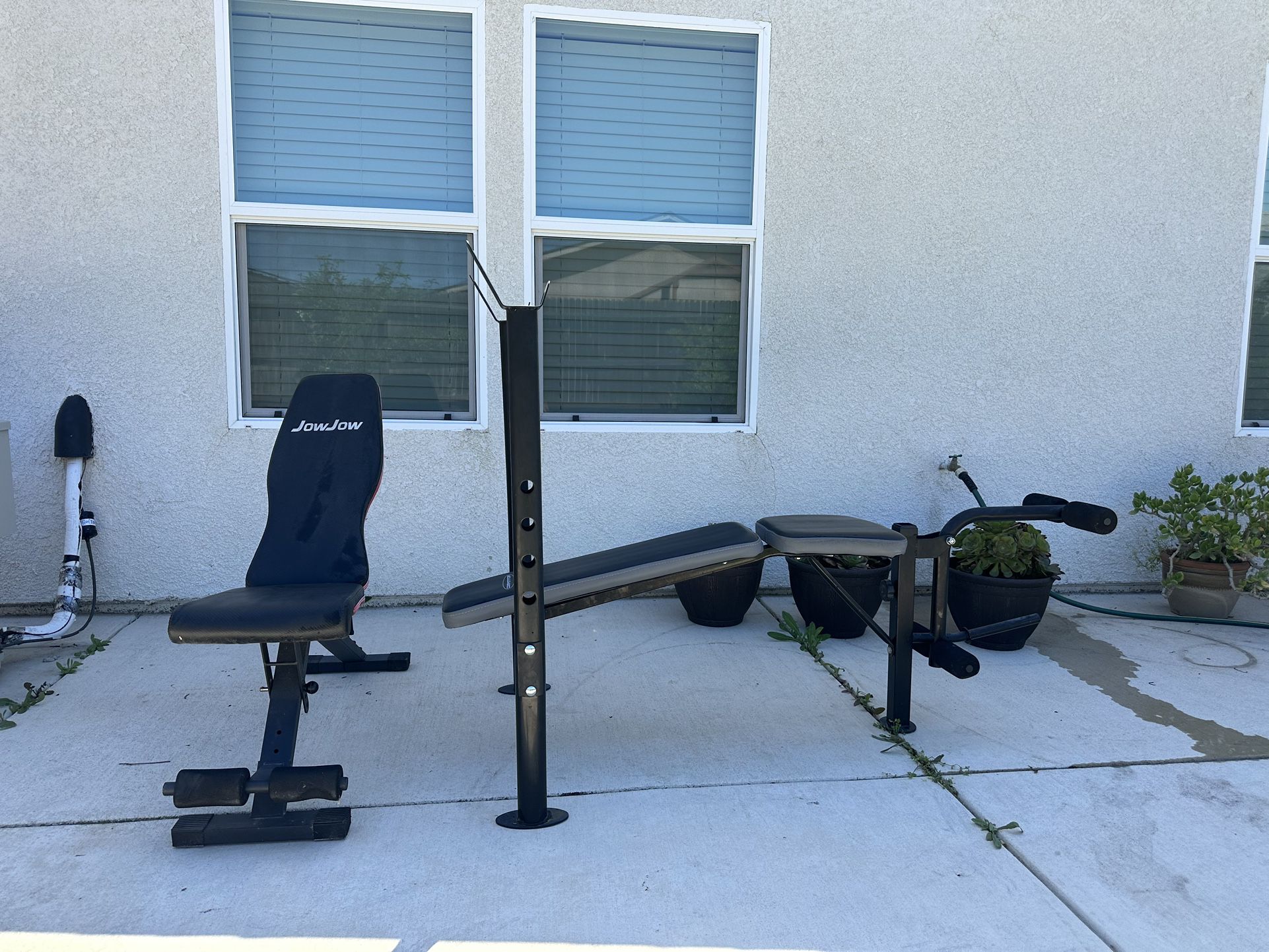 Bench Press With Leg Extensions And Adjustable Bench 