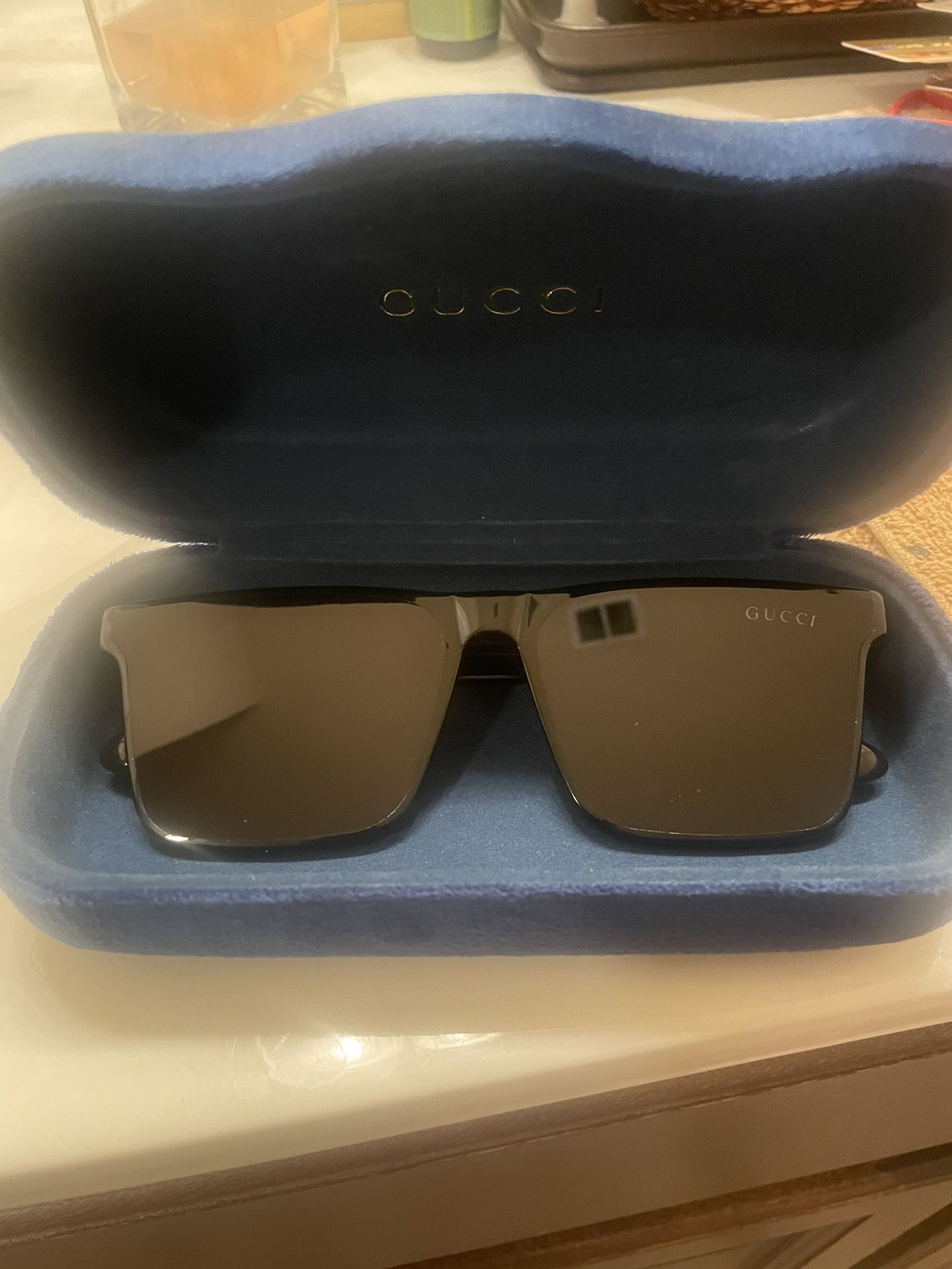 GUCCI SUNGLASSES