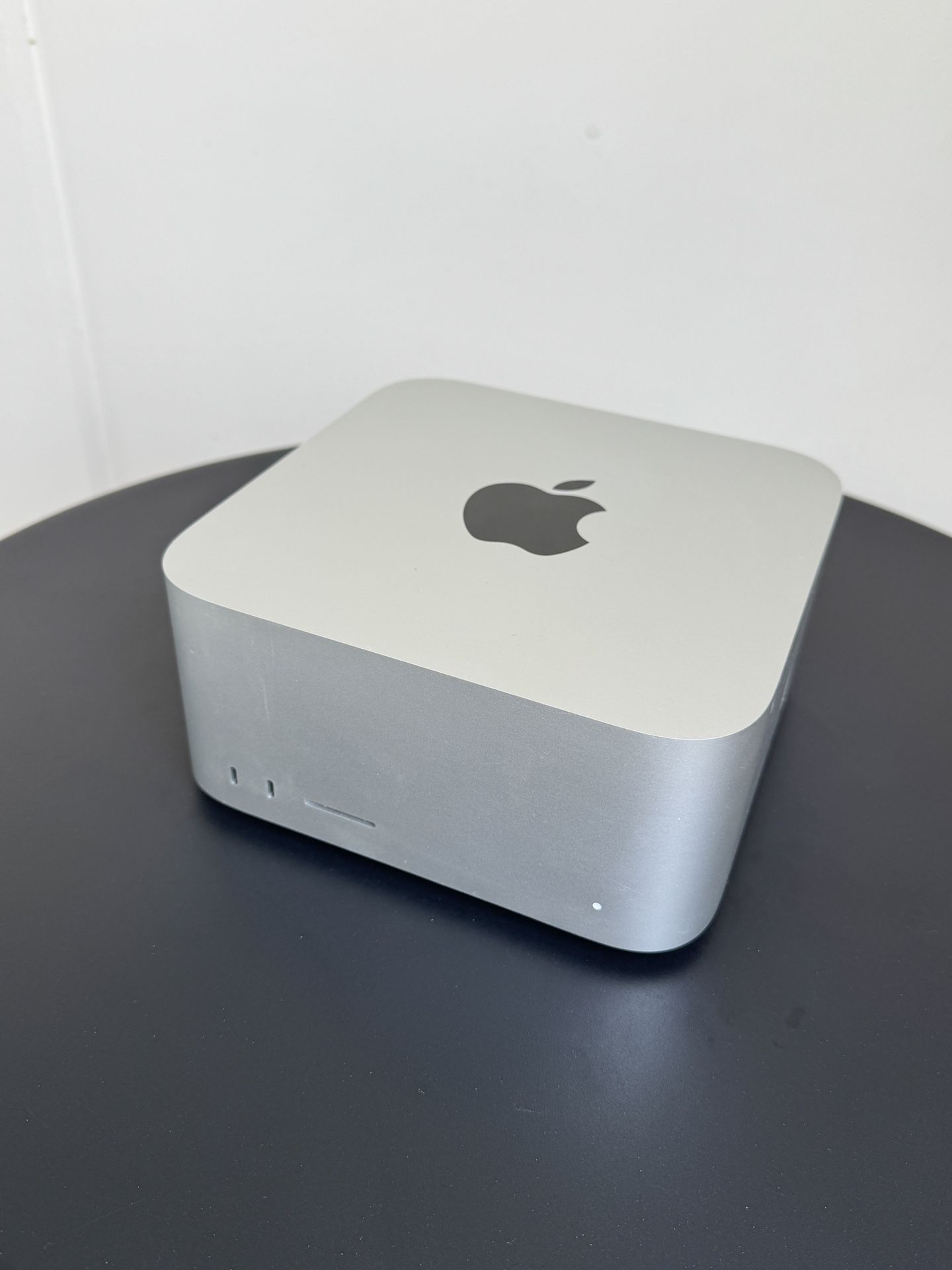 Apple Mac Studio M2 Max with 12‑core CPU, 38‑core GPU