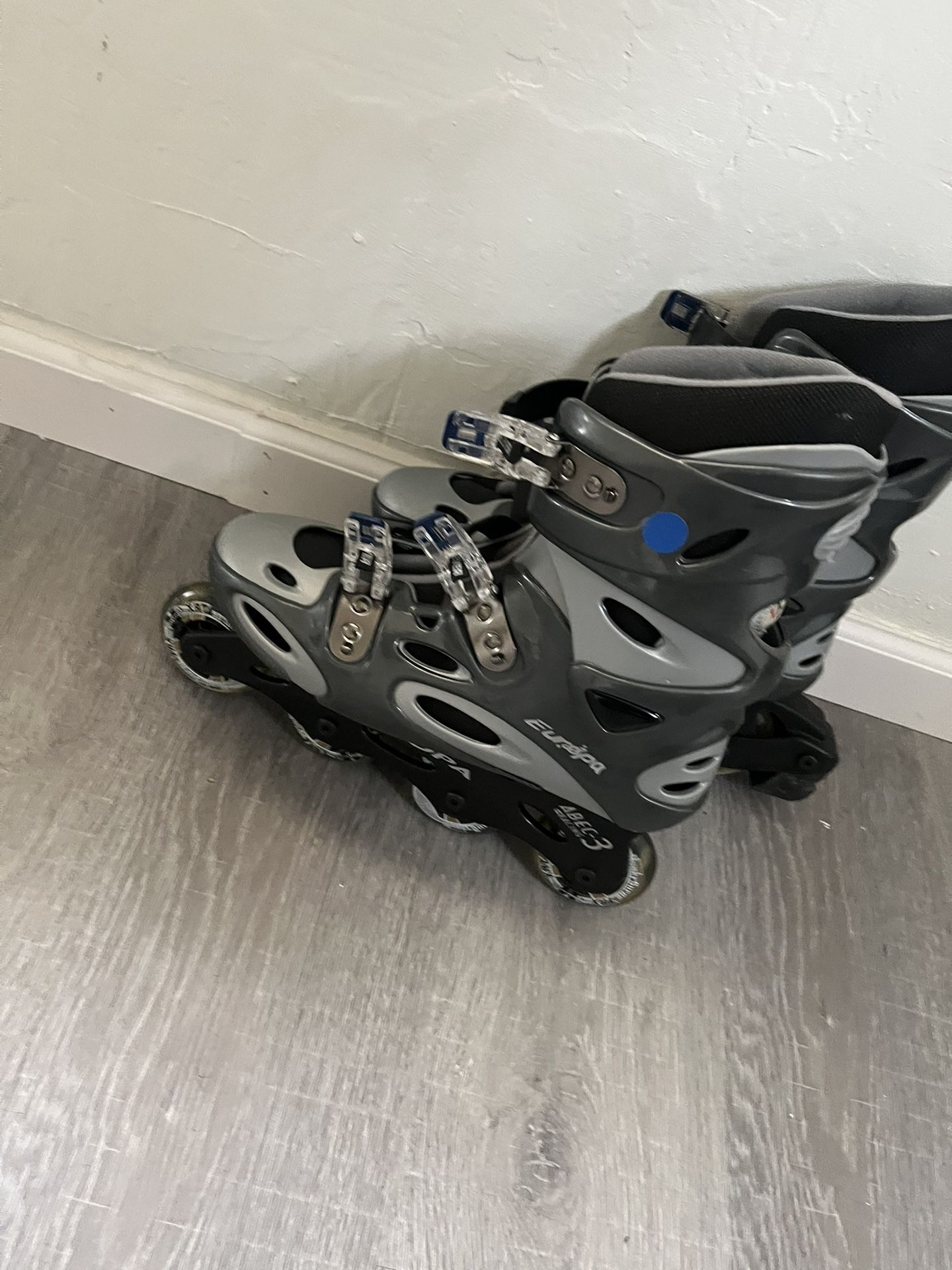 Size 9 Roller Derby Skates