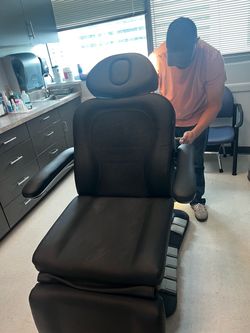 Electric Medical Procedure Chair - Black