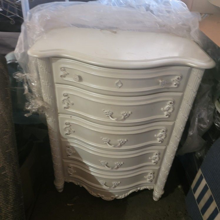 Chester Drawer (5 Drawers)