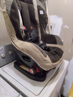 Very nice and excellent condition child car seat