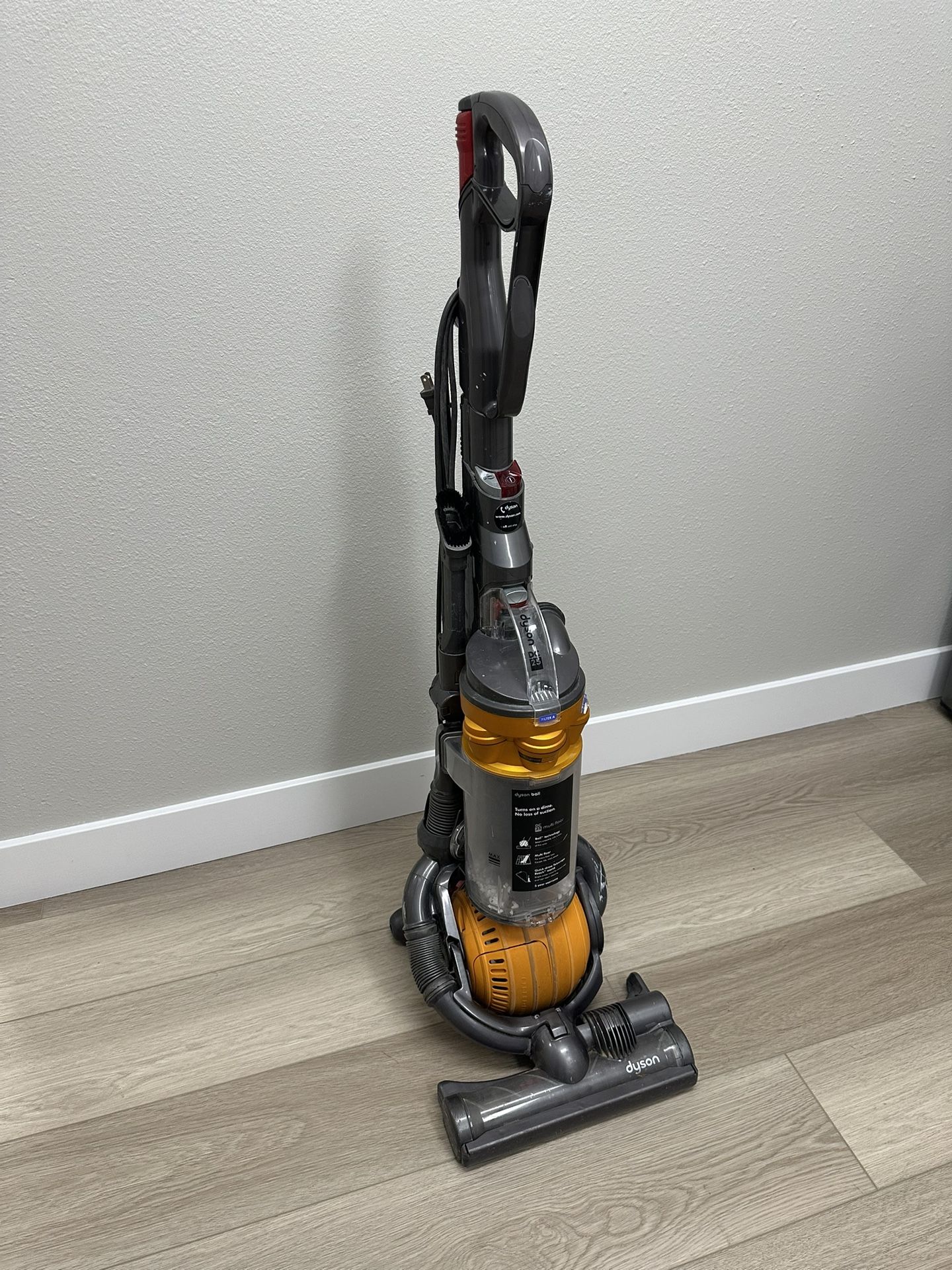 Dyson DC25 Ball Animal Multi Floor Upright Vacuum
