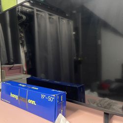 43” Samsung TV With Wall Mount
