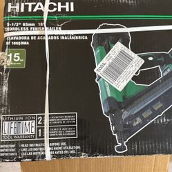 Hitachi stable Gun With Extra Battery And Nails 