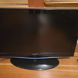 40 inch TV