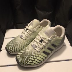 Adidas Grow Size 9.5