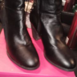 Women's Boots Size 9