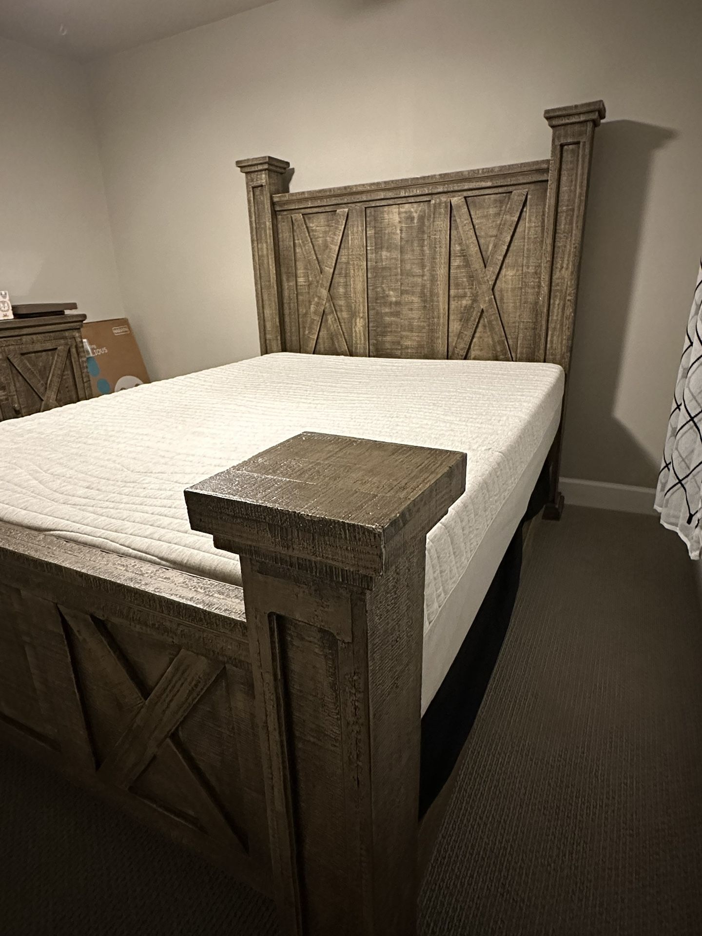 Queen Bedroom Set + Sleep Number p6 + Dresser