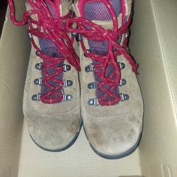 Columbia Boots Women Size 7