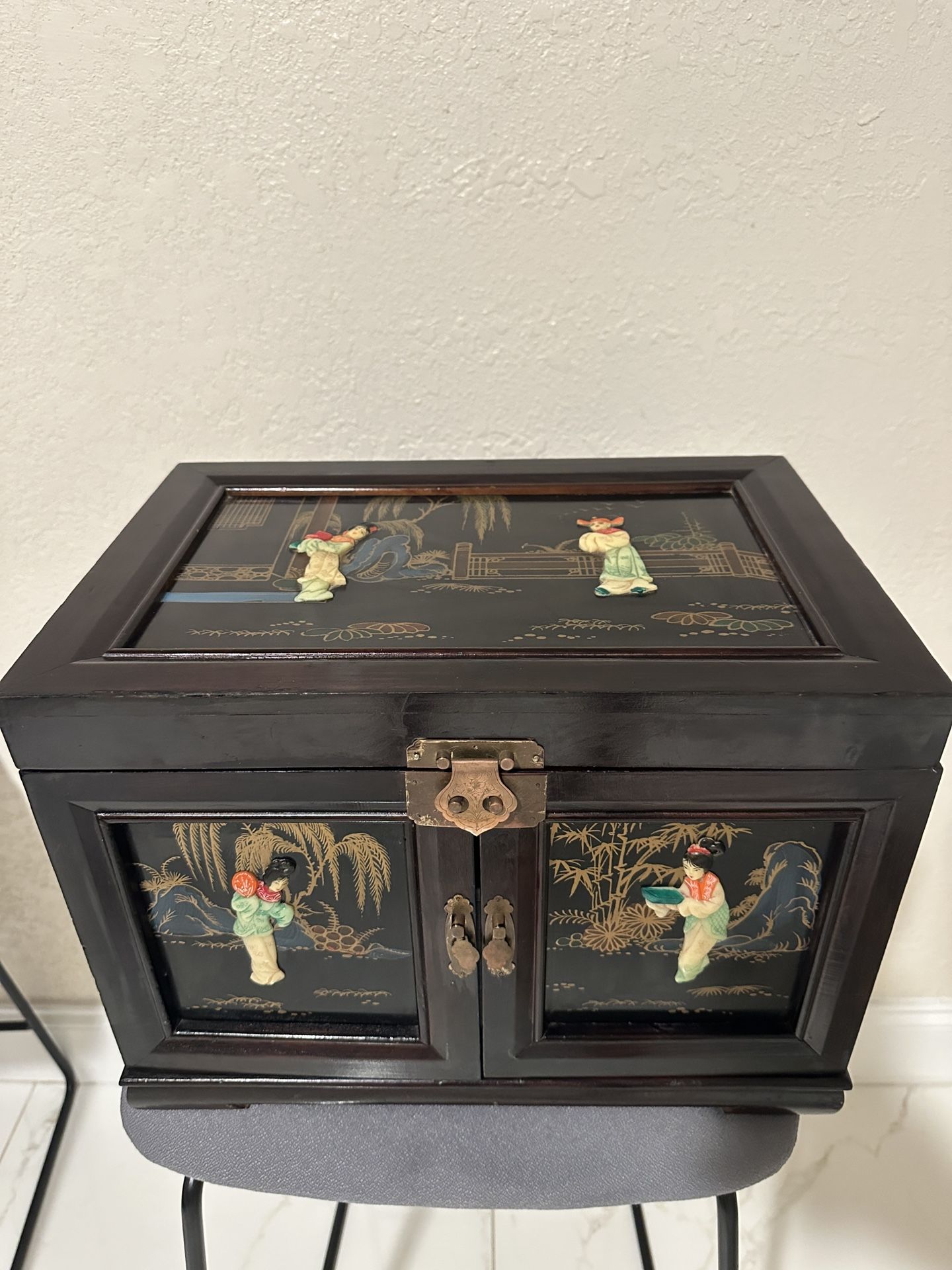 Vintage Asian Japanese Oriental Black Lacquer MothePearl Jewelry Box Drawers
