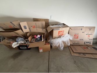 Free moving boxes and packaging material