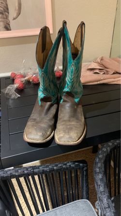 Men’s boots 10 1/2