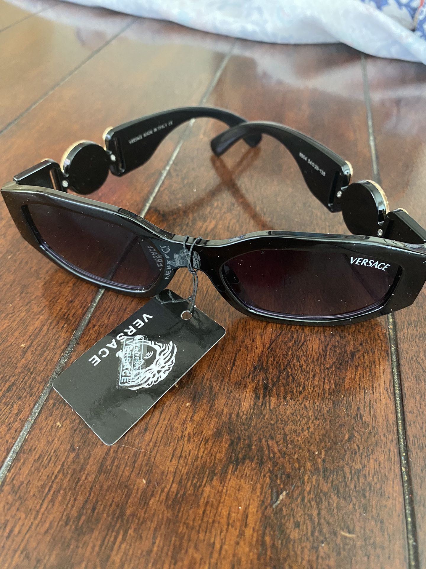 LV Grease Sunglasses for Sale in Orlando, FL - OfferUp