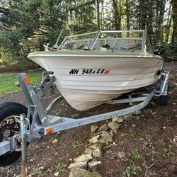 1969 16 Foot Fiber form Runabout Fishing/crabbing Boat. 