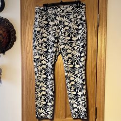 Old Navy High Rise Pixie Skinny Pant