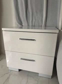 White Glossy Nightstand