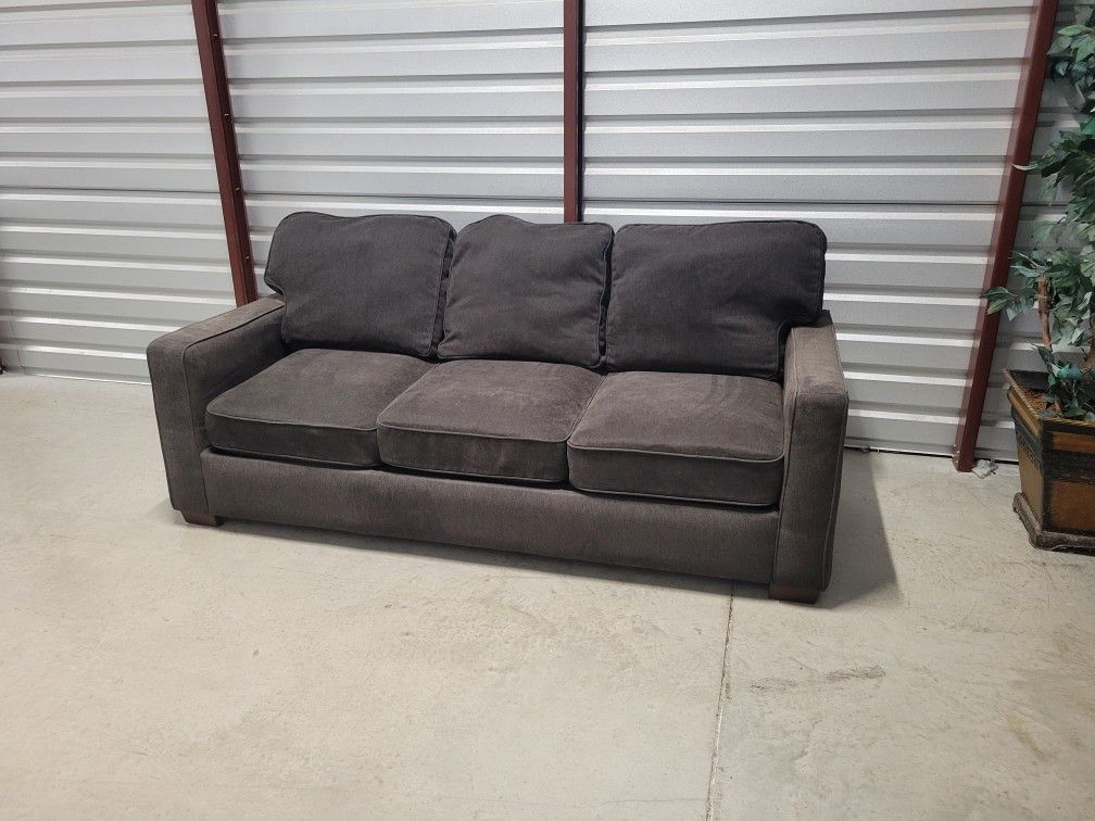 Dark Gray Ashley's Furniture Couch (Delivery Available) for Sale in San