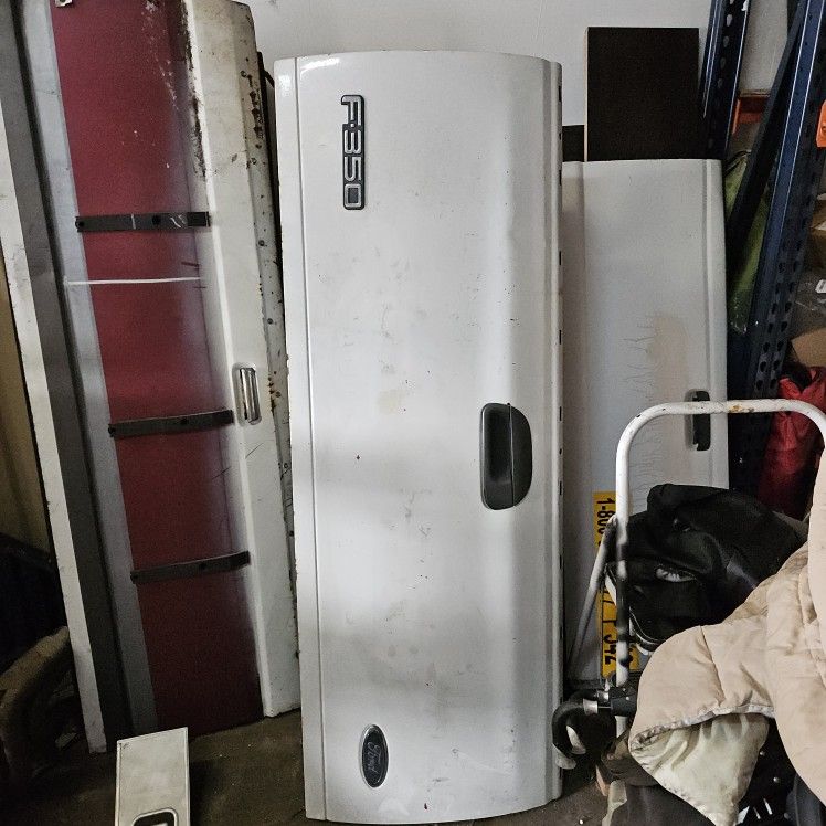 Ford F150 Tail Gate