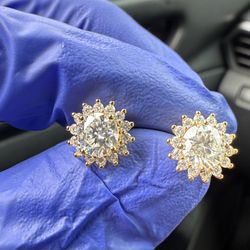 Moissanite Sunny Stud Earrings 